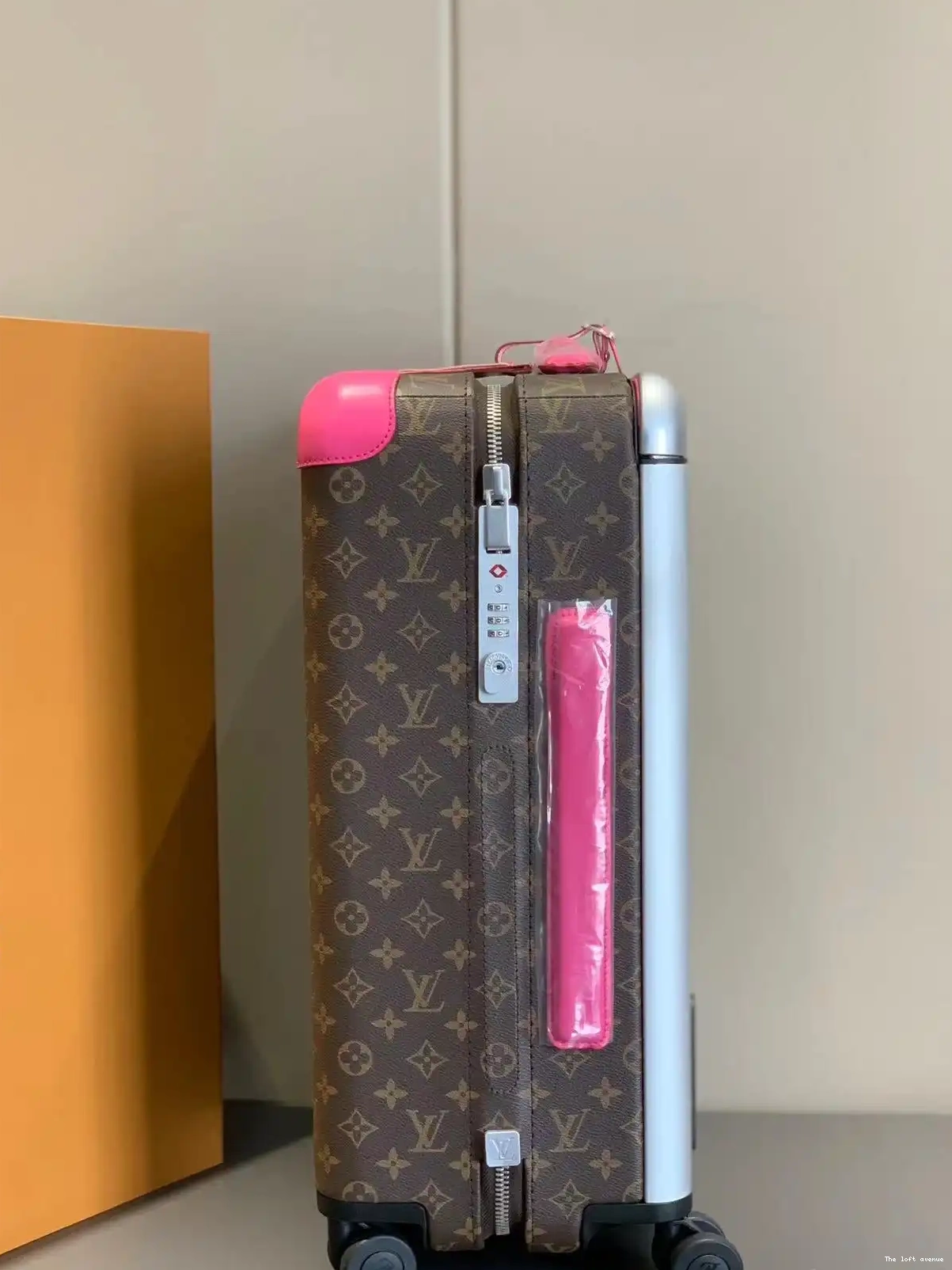 CUSTOM CABIN MACASSAR 55 SUITCASE CANVAS HORIZON 37L 0516